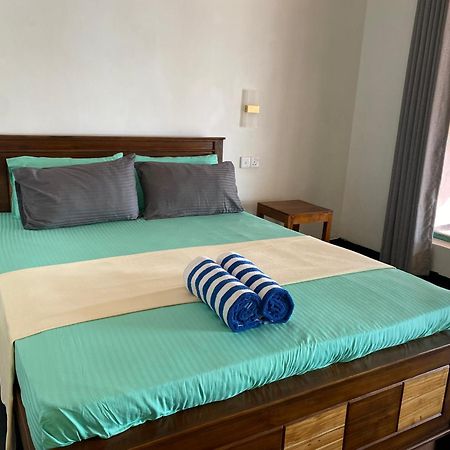 Hotel Sapphire Blue Hikkaduwa Exterior foto
