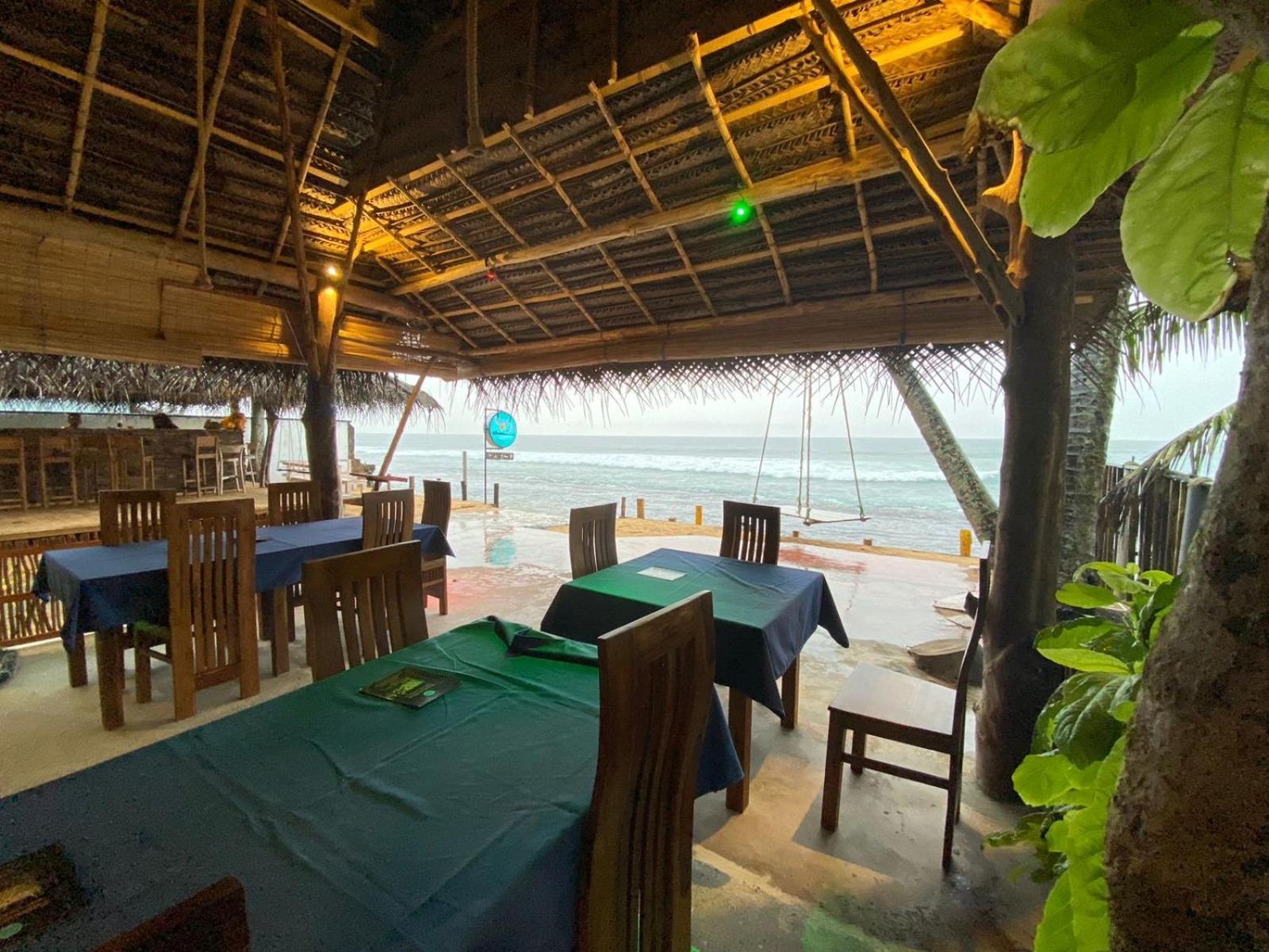 Hotel Sapphire Blue Hikkaduwa Exterior foto