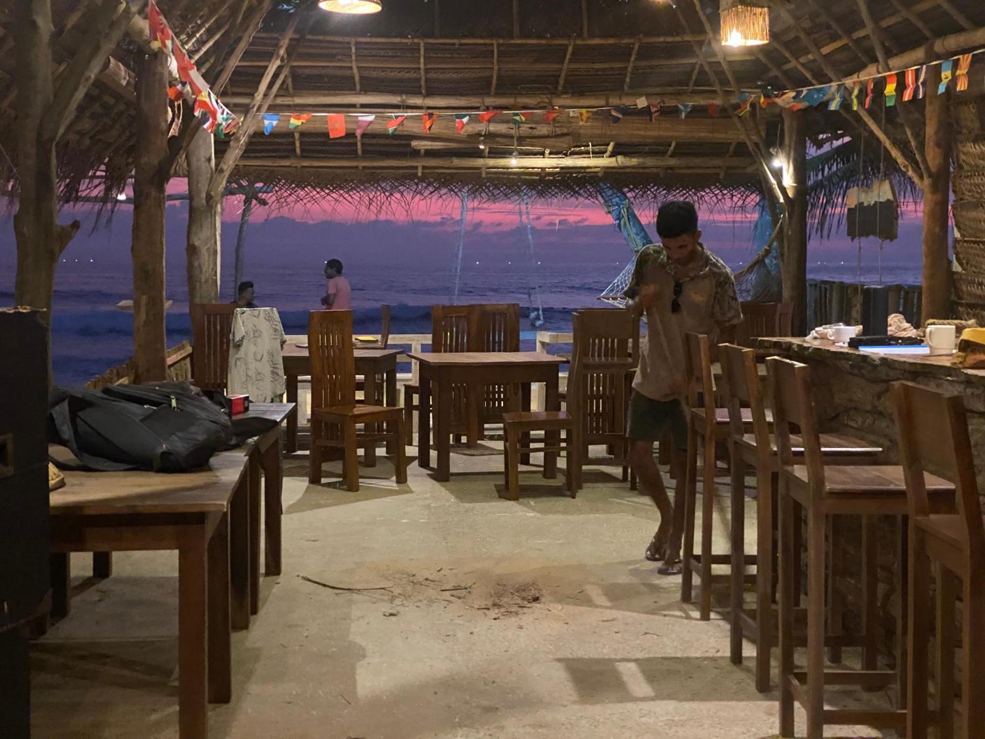 Hotel Sapphire Blue Hikkaduwa Exterior foto